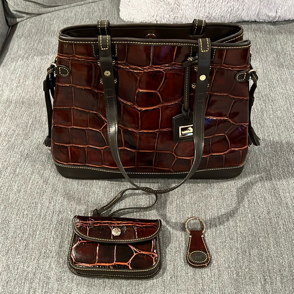 Dooney and Bourke bag with matching wallet/wristlet and keychain